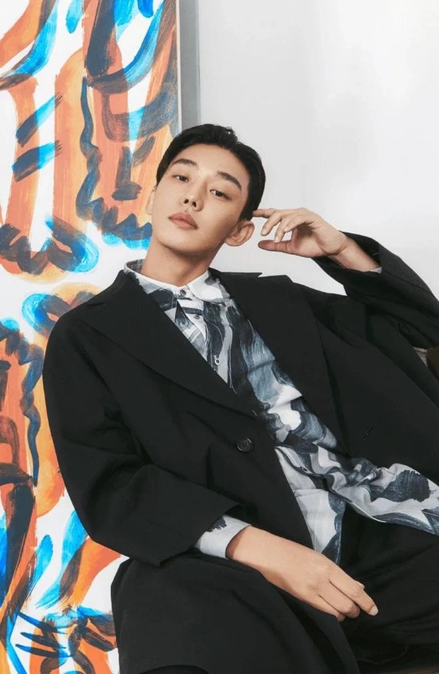 “Ảnh đế” Yoo Ah In bị bắt và khám xét nhà để tìm bằng chứng tàng trữ ma túy chỉ vì… chiếc điện thoại di động - Ảnh 2.