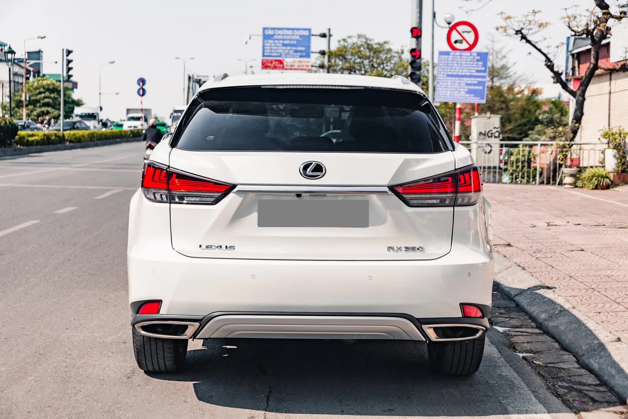 Lexus giữ giá không phải hư danh: Đã lăn bánh 13.000 km, nhưng giá của chiếc RX này vẫn cao hơn xe đời mới - Ảnh 4.