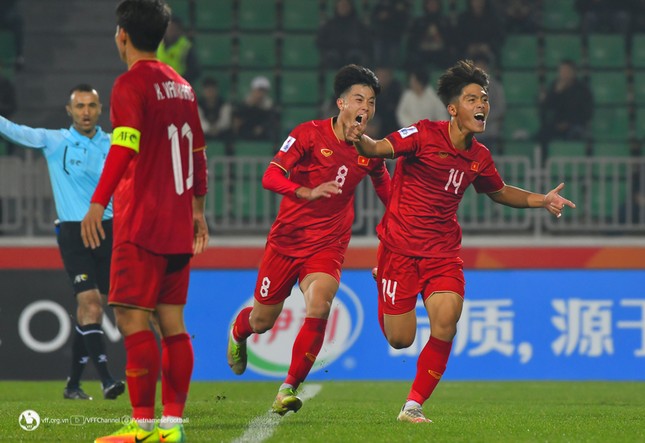 U20 Việt Nam và 236 phút rực lửa báo hiệu bình minh mới của bóng đá nước nhà - Ảnh 4.