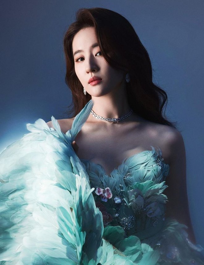Chủ đề gây tranh cãi: Địa vị của Song Hye Kyo ở Hàn Quốc tương đương với mỹ nhân nào của Trung Quốc?