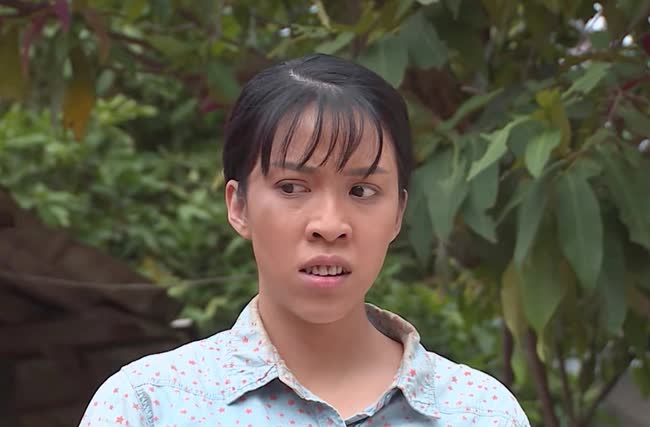  Choáng với nhan sắc thật của chị gái xấu nhất màn ảnh Việt, xinh đẹp thế này mà toàn đóng vai không ưa nổi? - Ảnh 1.