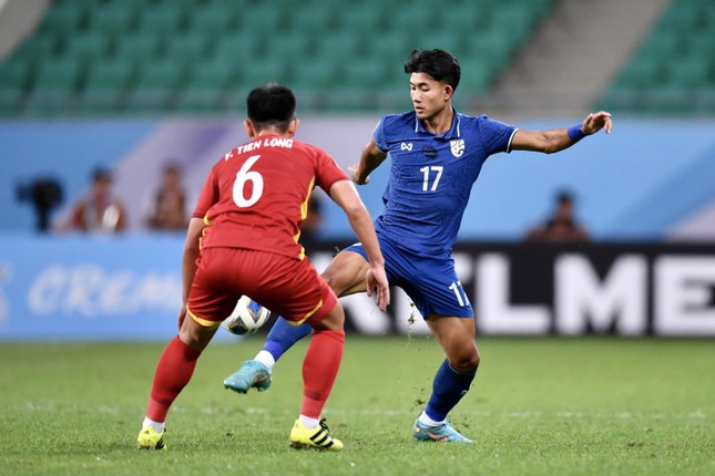 Thủ quân U22 Thái Lan không thể dự SEA Games 32 vì chấn thương - Ảnh 2.