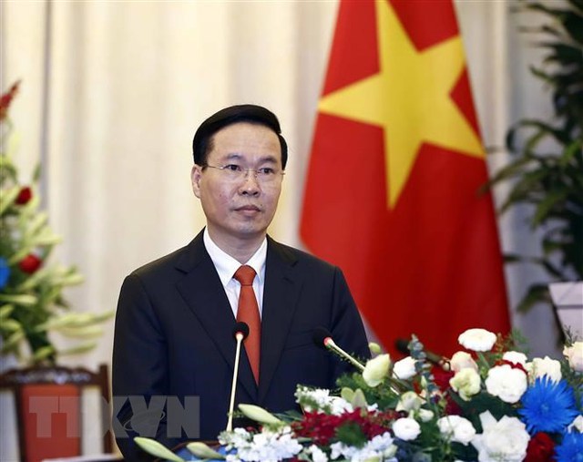 Chủ tịch nước Võ Văn Thưởng thăm chính thức Cộng hòa dân chủ nhân dân Lào: Đưa mối quan hệ hai nước lên một tầm cao mới - Ảnh 1.