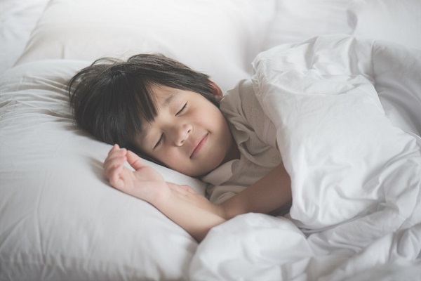Nguyên tắc khi ngủ giúp con trai Đan Trường, con gái Quyền Linh có chiều cao đáng nể - Ảnh 4.