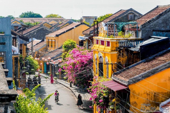 Báo nước ngoài nêu 10 điểm du lịch không thể bỏ qua ở Việt Nam - Ảnh 8.