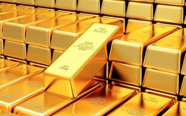 Giá vàng thế giới tăng mạnh vẫn thua giá vàng Việt Nam - Ảnh 1.