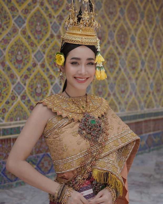 Loạt khoảnh khắc hóa nữ thần của các mỹ nhân Thái Lan mừng Tết Songkran: Baifern - Yaya khoe nhan sắc một 9 một 10 - Ảnh 14.
