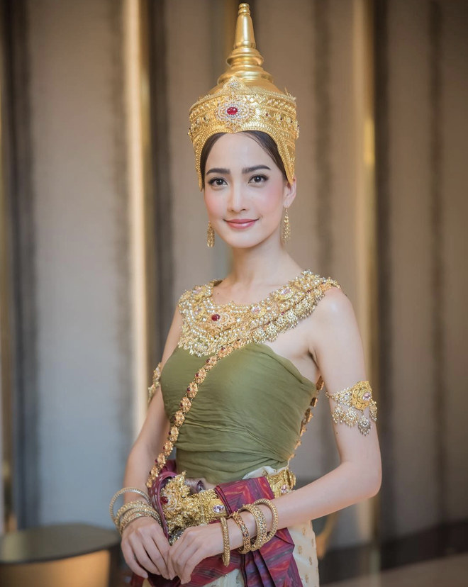 Loạt khoảnh khắc hóa nữ thần của các mỹ nhân Thái Lan mừng Tết Songkran: Baifern - Yaya khoe nhan sắc một 9 một 10 - Ảnh 13.