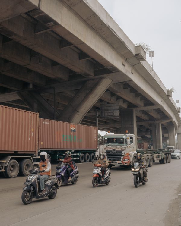 Tình cảnh trớ trêu của tài xế nữ chạy Gojek: Nhận ít đơn, thu nhập thấp chỉ vì khách nam không chịu ngồi sau tay lái đàn bà! - Ảnh 2.