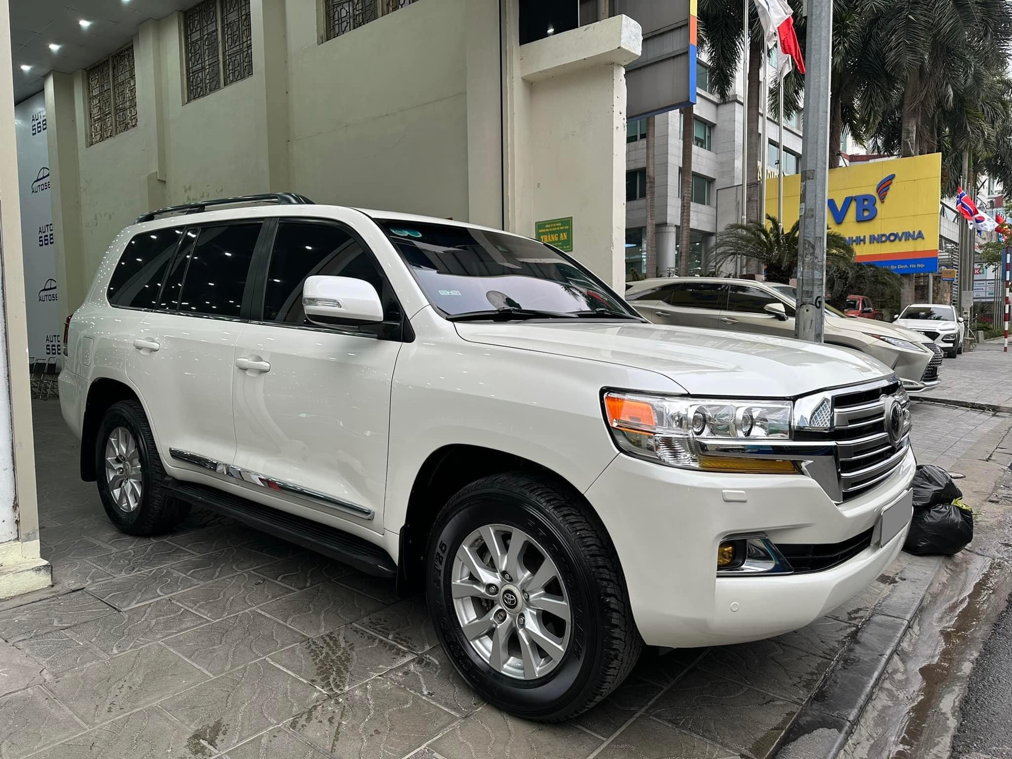 Đỉnh cao giữ giá: Land Cruiser 7 năm tuổi, đã lăn bánh 55.000 km, nhưng vẫn được rao bán cao hơn cả phiên bản mới - Ảnh 1.