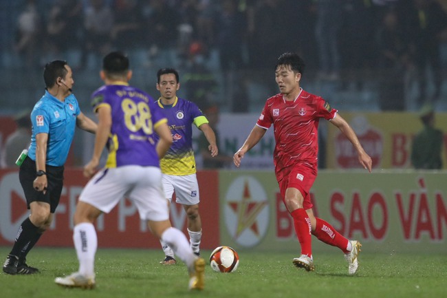 Dàn sao nhà bầu Đức gieo sầu cho Á quân V.League ở trận thua thảm trước CLB Hà Nội - Ảnh 3.