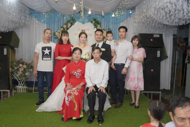 Cô dâu Phú Thọ được bố mẹ chồng tổ chức hôn lễ thổn thức: Con trai vui sướng khi giờ có bố, còn tôi hạnh phúc vì có tới tận 2 nhà ruột thịt - Ảnh 3.
