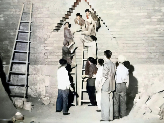 Lăng mộ của Tần Thủy Hoàng rỗng hay đặc: Chuyên gia quyết định khoan hơn 40.000 lỗ bên trên mới tìm ra manh mối quan trọng - Ảnh 11.