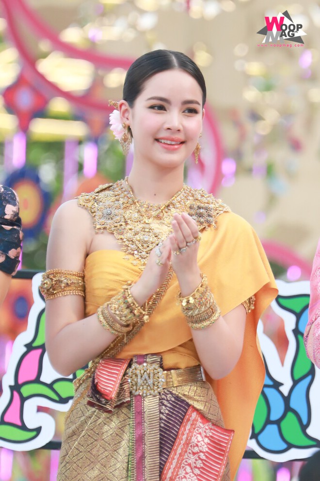 Dàn mỹ nhân Thái hóa Nữ thần Songkran năm nay: Yaya và ngọc nữ lừa đảo 1.600 tỷ quá đẹp nhưng có đọ lại Baifern Pimchanok? - Ảnh 11.