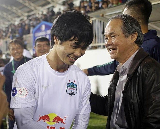 HLV Kiatisuk nói lời mật ngọt với bóng đá Việt Nam, phía sau là cái bóng quá lớn của bầu Đức! - Ảnh 5.