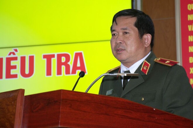 Thiếu tướng Đinh Văn Nơi công khai số điện thoại để nhận tin báo về tội phạm - Ảnh 1.