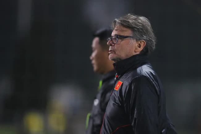 HLV Troussier: ‘Đối thủ SEA Games chỉ ngang cơ, U22 Việt Nam sẽ không thua như Doha Cup’ - Ảnh 3.