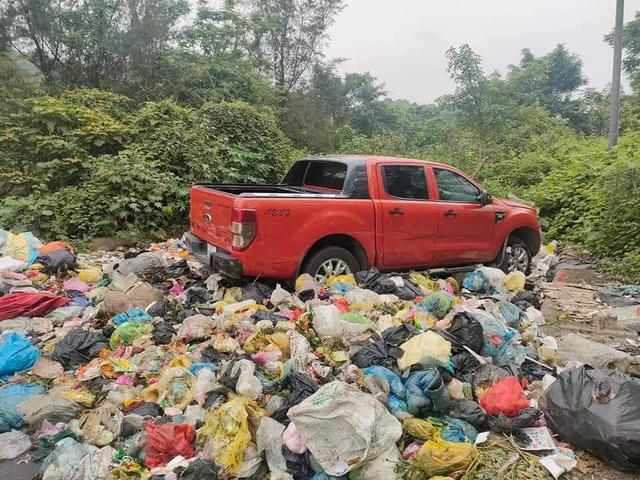 Vụ ra bãi rác nhận xe trong tình trạng đã hỏng sau khi mang đi rửa: Người trong cuộc lên tiếng - Ảnh 1.