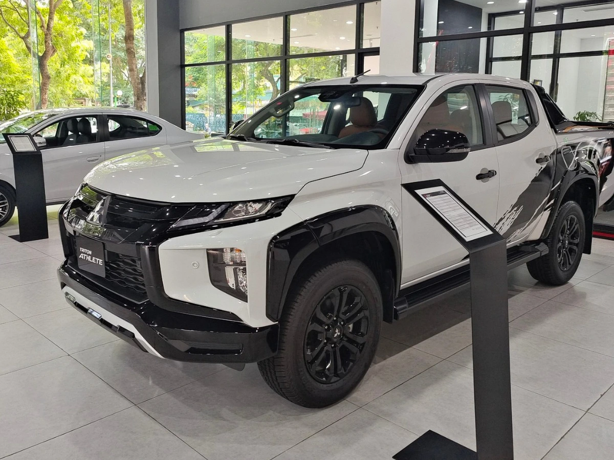 Đại lý giảm giá Mitsubishi Triton hơn 80 triệu đồng: Bản tiêu chuẩn còn 583 triệu rẻ nhất phân khúc nhưng có điều kiện - Ảnh 2.