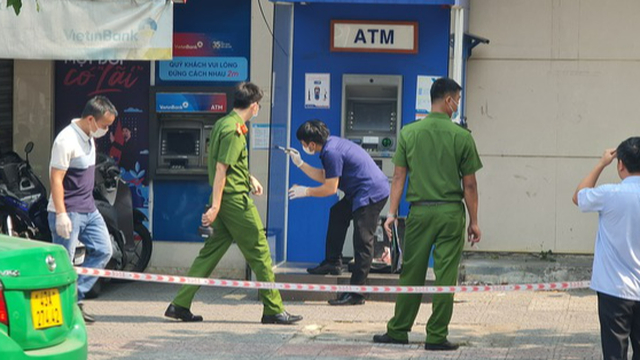 Vụ cướp ngân hàng ở Đà Nẵng: Công an công bố các yếu tố nhận dạng của nghi phạm - Ảnh 1.