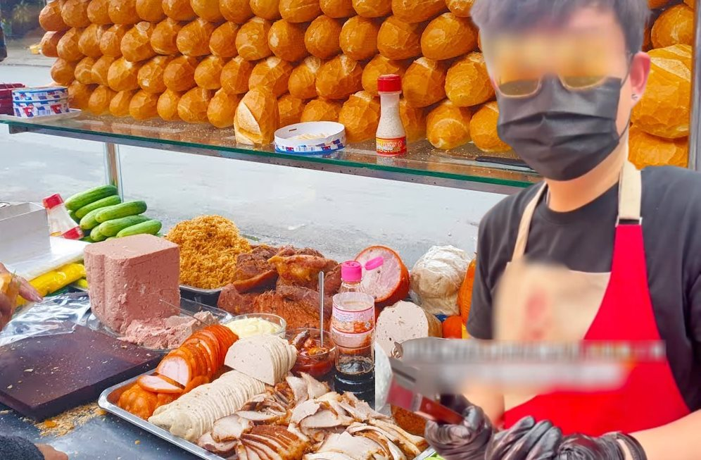 3 người bạn rủ nhau hùn 600 triệu đồng cùng mở quán: 1 tháng sau “sập tiệm” vì doanh thu vỏn vẹn gần 300 nghìn đồng mỗi ngày, sai lầm từ tư duy của đa số người trẻ - Ảnh 1. 3 người bạn rủ nhau hùn 600 triệu đồng cùng mở quán: 1 tháng sau “sập tiệm” vì doanh thu vỏn vẹn gần 300 nghìn đồng mỗi ngày, sai lầm từ tư duy của đa số người trẻ - Ảnh 1.