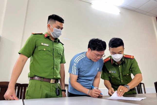 Khởi tố Phó trưởng Phòng Tàu sông, Cục Đăng kiểm Việt Nam