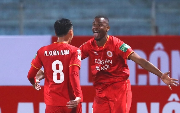 Báo Trung Quốc bất ngờ vẽ ra viễn cảnh tồi tệ cho đội bóng mới nổi tại Việt Nam - Ảnh 1.