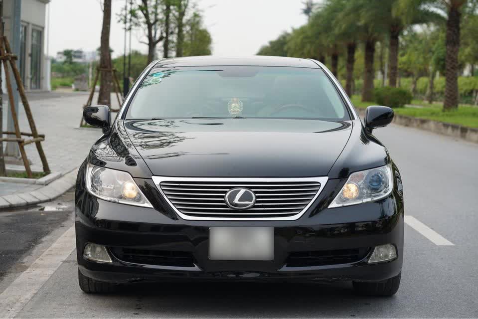 Chiếc xe Chủ tịch Lexus LS 460 này từng là ao ước của người Việt nhưng nay chỉ còn 700 triệu đồng, rẻ hơn cả Altis bản tiêu chuẩn - Ảnh 2.