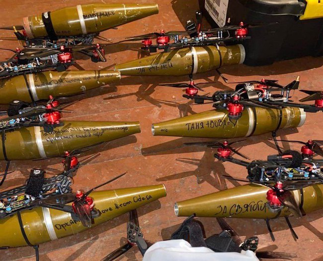 Cơn ác mộng của tăng thiết giáp đang đến từ chiếc Drone có giá tối đa là 7 triệu đồng? - Ảnh 4.