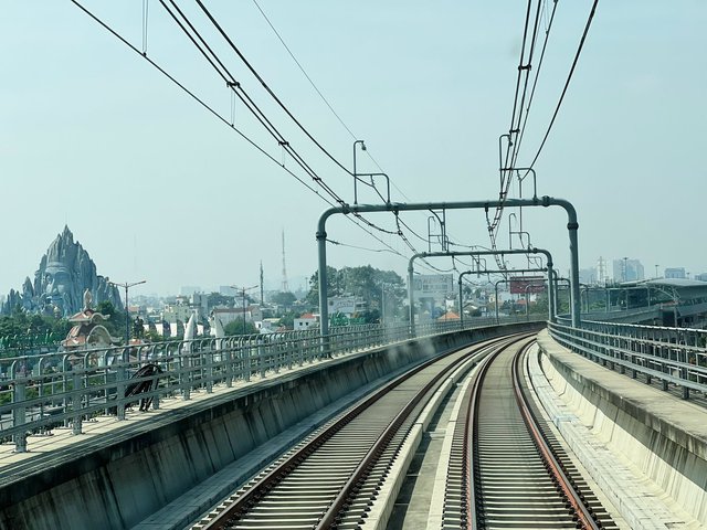 Tàu Metro TP.HCM tiếp tục chạy thử lộ trình dài hơn 12km - Ảnh 1.