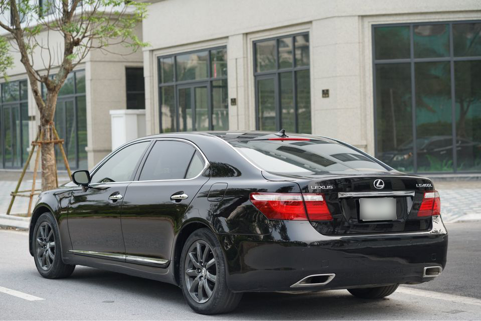 Chiếc xe Chủ tịch Lexus LS 460 này từng là ao ước của người Việt nhưng nay chỉ còn 700 triệu đồng, rẻ hơn cả Altis bản tiêu chuẩn - Ảnh 5.