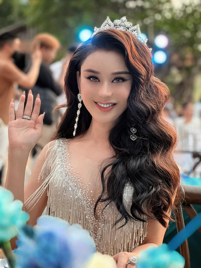Lâm Khánh Chi lên tiếng việc đội vương miện dự sự kiện dù không phải Hoa hậu - Ảnh 1.