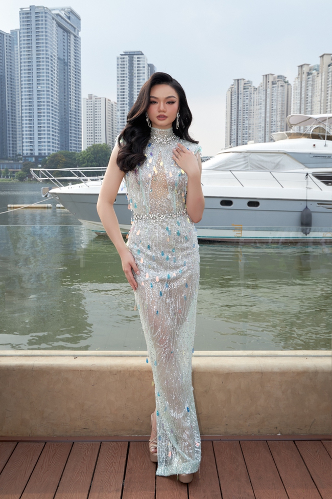 Sắc vóc người đẹp gốc Việt thi Hoa hậu Hoàn vũ Canada 2023 - Đỗ Hoàng Kim - Ảnh 3.