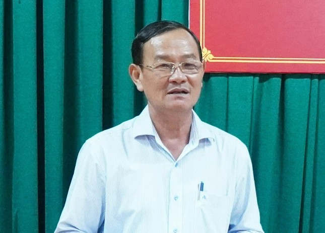 Vĩnh Long: Kỷ luật nguyên Phó Chủ tịch huyện chuyển 18 thửa đất trái quy định - Ảnh 1.