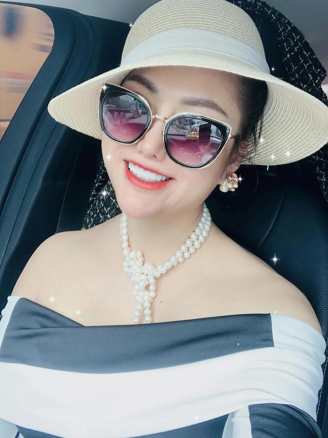 Từng gây tranh cãi với màn gọi vốn bị coi là “lố” trên Shark Tank nhưng người đẹp này có quan điểm dạy con cực độc đáo: Khó tính mấy cũng phải khen!