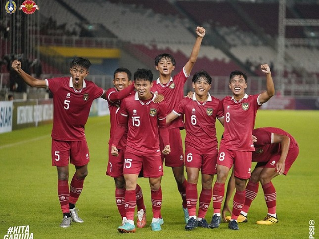 U20 Indonesia bị giải tán, có thể sang châu Âu lánh nạn - Ảnh 2.