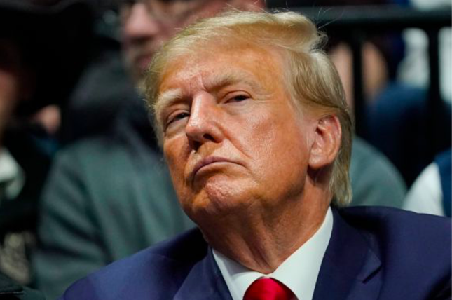‘Chiếc áo choàng’ bất khả chiến bại của cựu Tổng thống Mỹ Donald Trump bị xuyên thủng - Ảnh 1. ‘Chiếc áo choàng’ bất khả chiến bại của cựu Tổng thống Mỹ Donald Trump bị xuyên thủng - Ảnh 1.