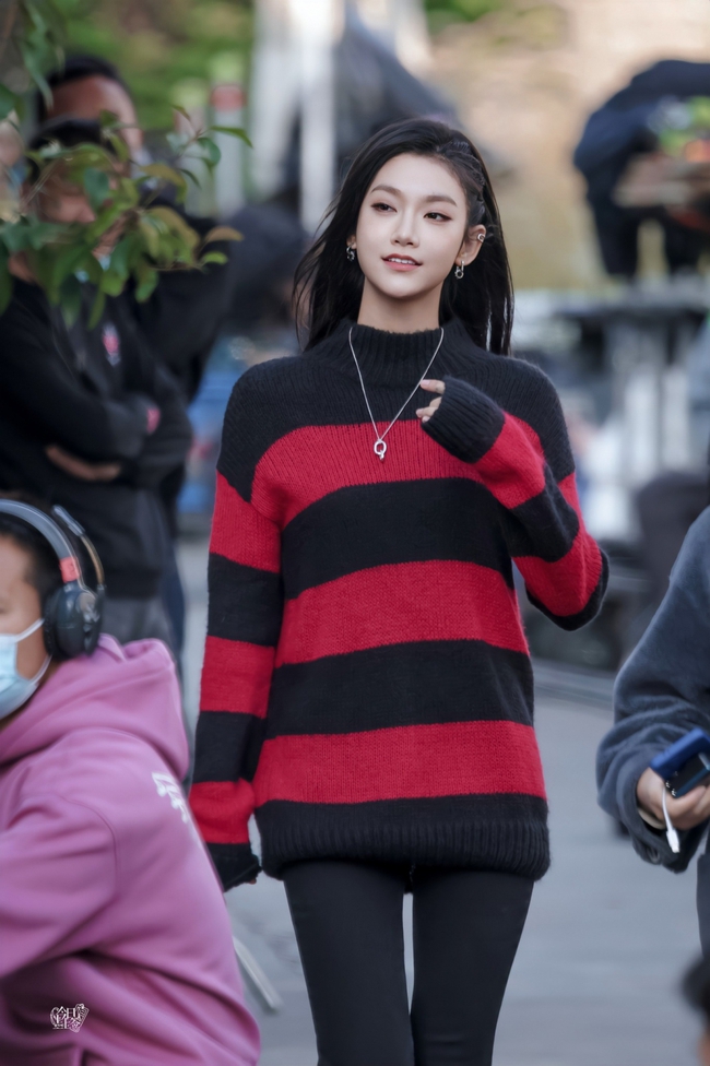 Chi Pu đụng dàn sao đình đám Trung Quốc: Hết Huỳnh Hiểu Minh đến mỹ nhân Bên nhau trọn đời, còn cả một cựu idol SM! - Ảnh 9. Chi Pu đụng dàn sao đình đám Trung Quốc: Hết Huỳnh Hiểu Minh đến mỹ nhân Bên nhau trọn đời, còn cả một cựu idol SM! - Ảnh 9.