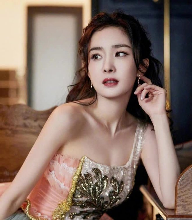 Trước khi xảy ra bê bối dùng video nóng của Cảnh Điềm gán nợ, Trương Kế Khoa từng làm mất lòng cả loạt mỹ nhân Cbiz - Ảnh 6. Trước khi xảy ra bê bối dùng video nóng của Cảnh Điềm gán nợ, Trương Kế Khoa từng làm mất lòng cả loạt mỹ nhân Cbiz - Ảnh 6.