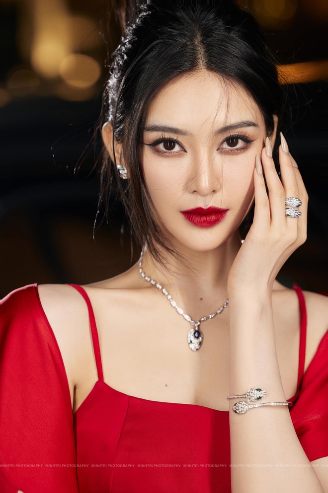 Lan truyền hình ảnh trước khi phẫu thuật thẩm mỹ của “bản sao Phạm Băng Băng” - Ảnh 3.