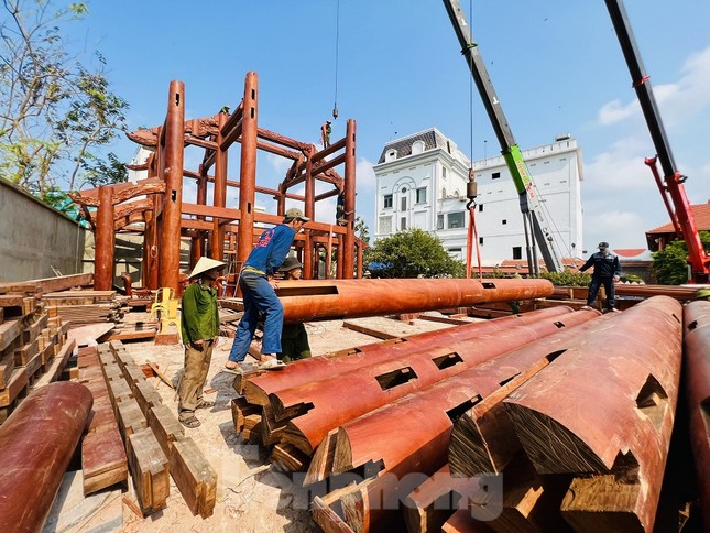 Đại gia Quảng Ngãi đang tháo dỡ biệt phủ xây trái phép - Ảnh 9.