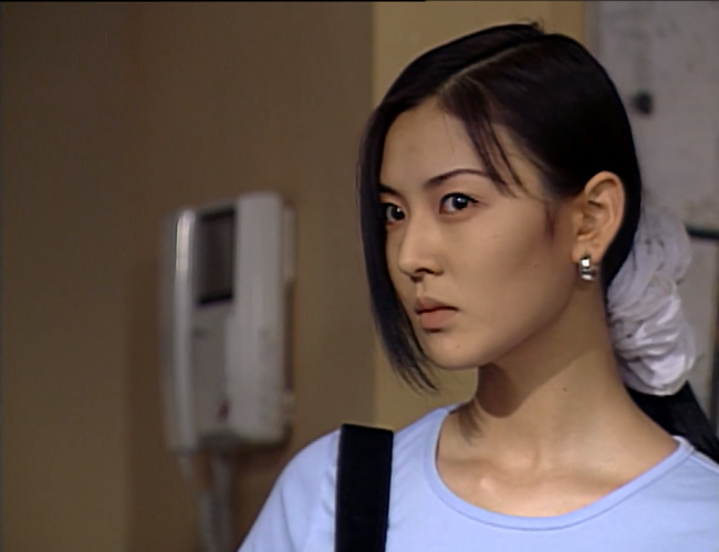 Lần hiếm hoi nhan sắc Song Hye Kyo bại trận trước bạn diễn nữ, đối thủ chính là ác nữ kinh điển màn ảnh Hàn - Ảnh 6.