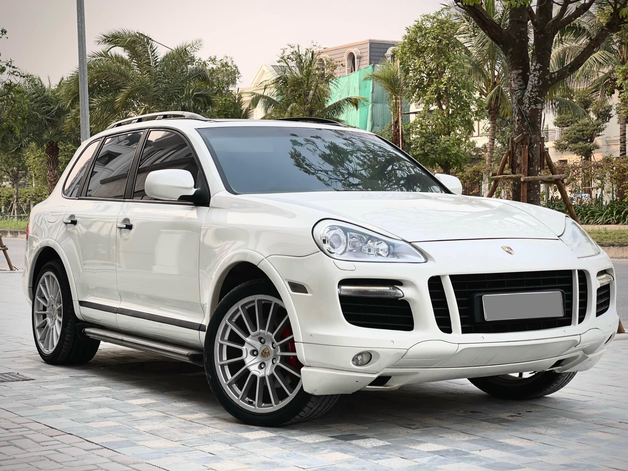 Bán Porsche Cayenne GTS giá ngang Civic, người bán cam kết: ‘Zin từng con ốc, độ mới không có đối thủ’ - Ảnh 1.