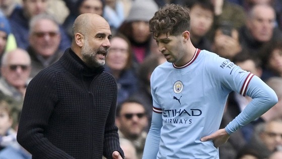 Guardiola: “Kyle Walker không phù hợp trong hệ thống mới của tôi” - Ảnh 1.