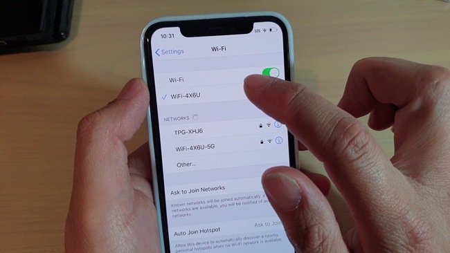 Bạn quên mật khẩu Wi-fi, Apple vừa giúp bạn xem lại trên iPhone và iPad theo cách mới cực nhanh - Ảnh 1.