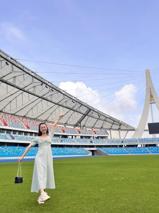 Nữ trọng tài Việt Nam tạo cơn sốt với hình ảnh gây thương nhớ tại SEA Games 32 - Ảnh 5.