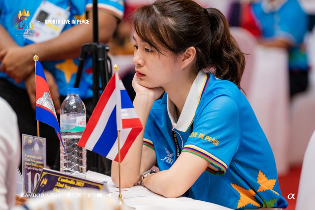 Nữ trọng tài Việt Nam tạo cơn sốt với hình ảnh gây thương nhớ tại SEA Games 32 - Ảnh 1.