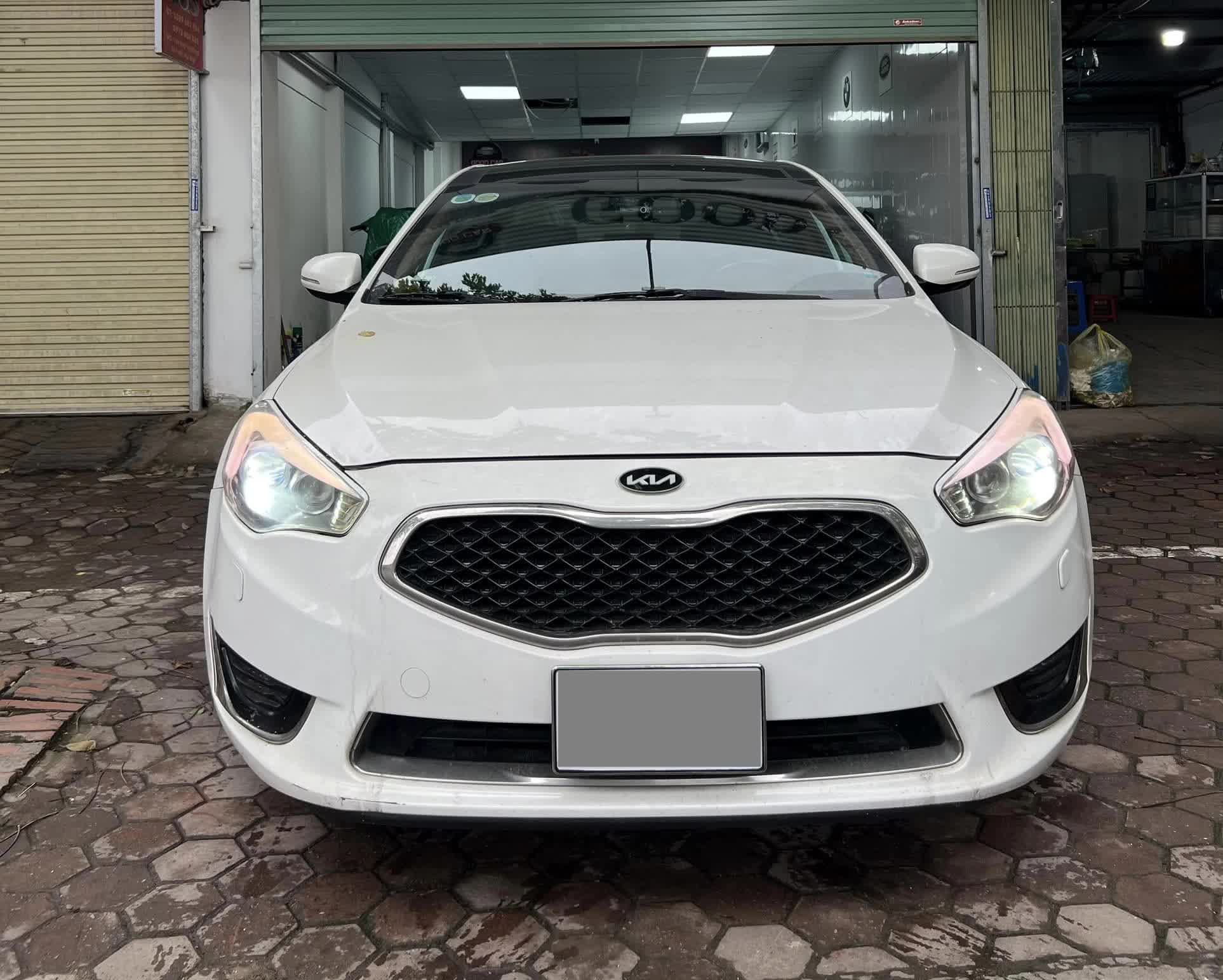 Có gần 600 triệu mà không mua Vios mới thì có thể cân nhắc chiếc Kia Cadenza này: Đời 2015, chạy 13 vạn km, quá nhiều option - Ảnh 3.