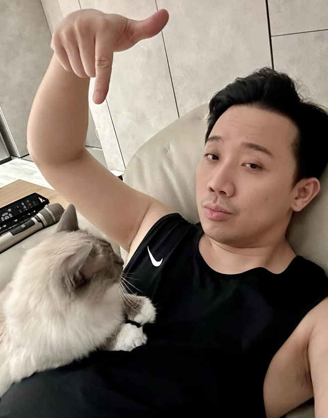 Hari Won livestream giữa nghi vấn rạn nứt với Trấn Thành: Thừa nhận đang mệt mỏi, tiếp tục không đeo nhẫn cưới - Ảnh 6.