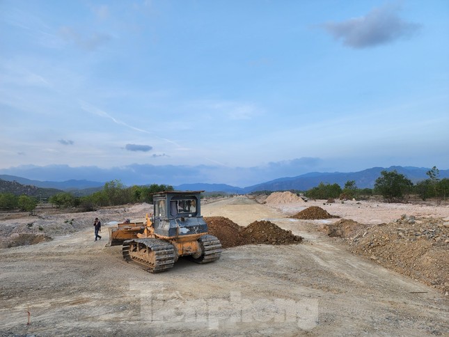 Dời ngày khánh thành đến 19/5, cao tốc Phan Thiết – Vĩnh Hảo đang thi công ra sao?